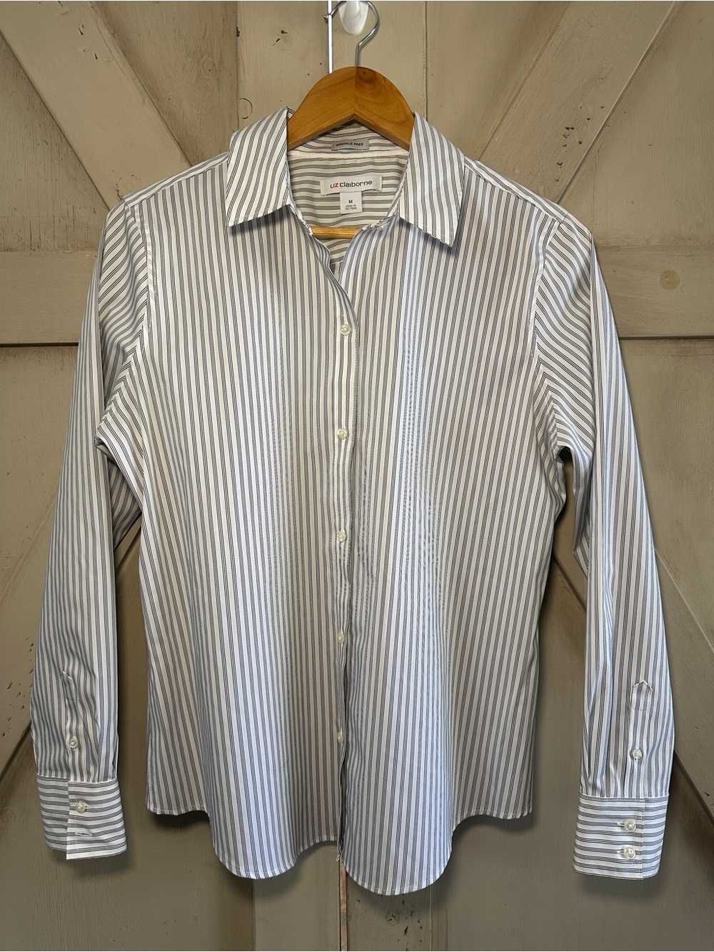 Liz Claiborne Wrinkle Free Striped Button Front Shirt White Black Medium